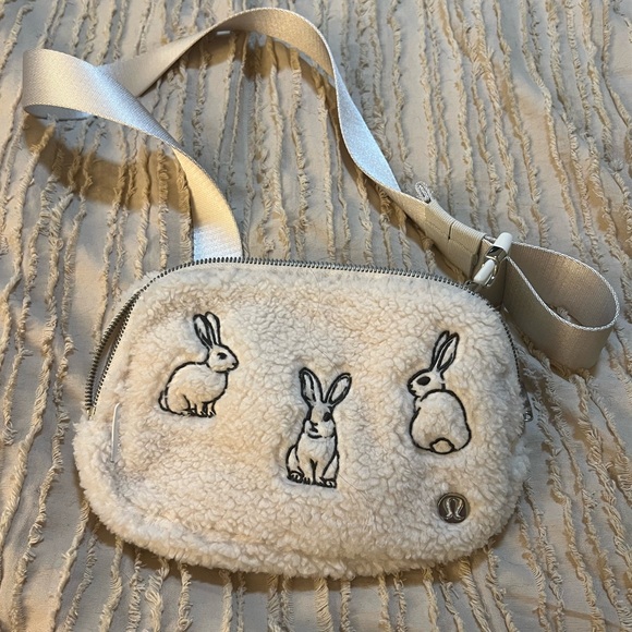 Authentic Lulu Lemon  Sherpa everywhere belt bag , with bunny design . - Picture 1 of 9